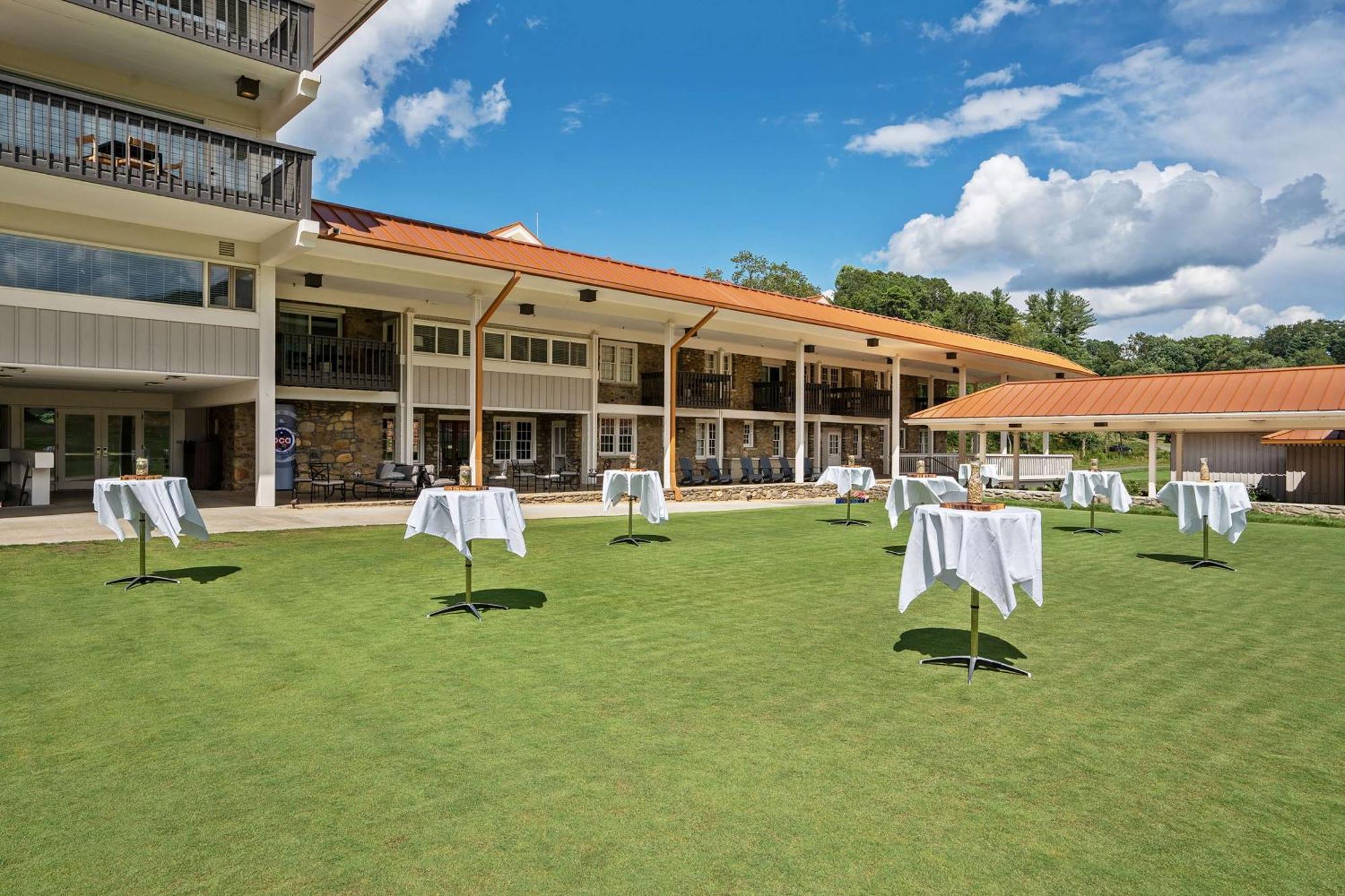 Waynesville Inn And Golf Club, Tapestry Collection By Hilton Экстерьер фото